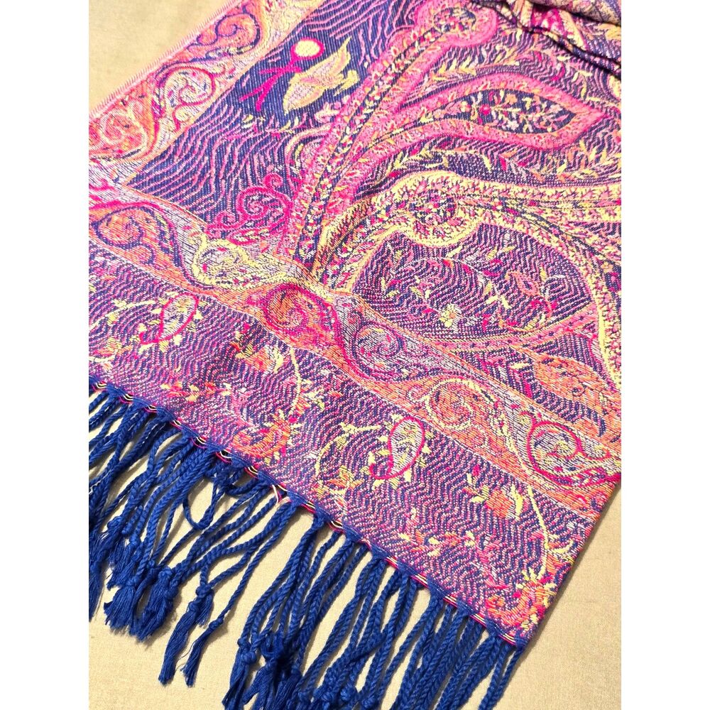 Shawl / Wrap - Picture 4 of 7